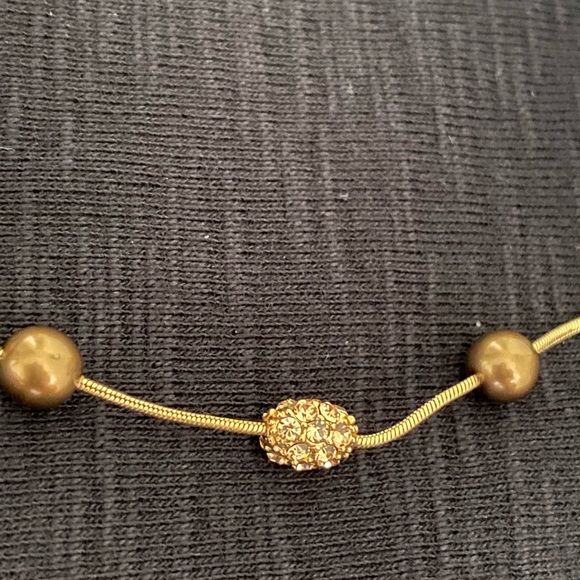 Monet Necklace Faux Pearl Rhinestones With Extender gold - Picture 3 of 5